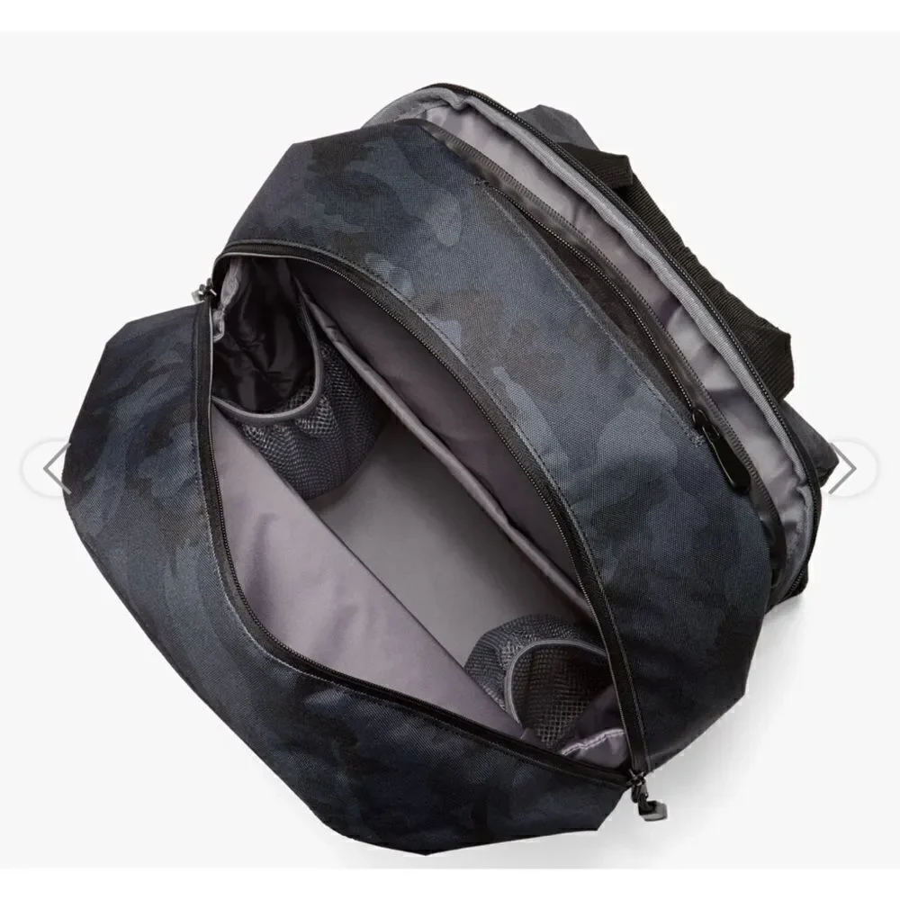 Lo & Sons Hanover 2 Unisexe Navy Camo Backpack / NÉW